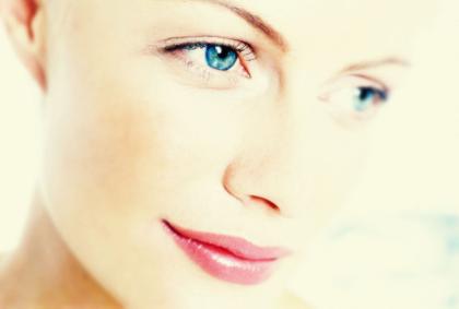 Falten Krähenfüße Doppelkinn Übergewicht Cellulite Gewebeschwäche