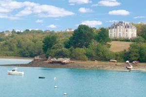 Wohnungen in einem Schloss aus dem Jahre 1870 - Frankreich Bretagne Finist re