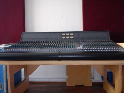 AMEK MEDIA 51 40 channel console