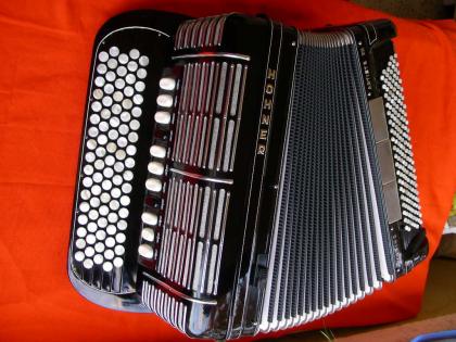 Hohner Morino Artiste XII C-Knopfgriff M3 zugelagert Bj. 87 neuwertig